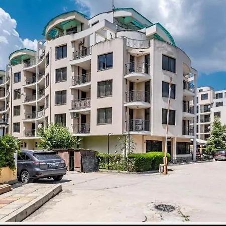 Avalon Apartment Nesebar